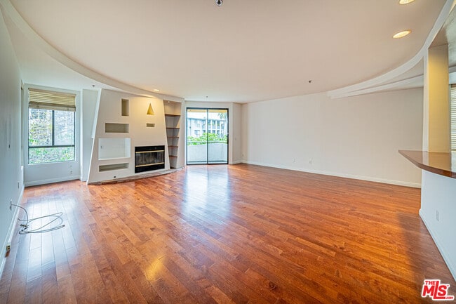 Building Photo - 326 Westminster Ave