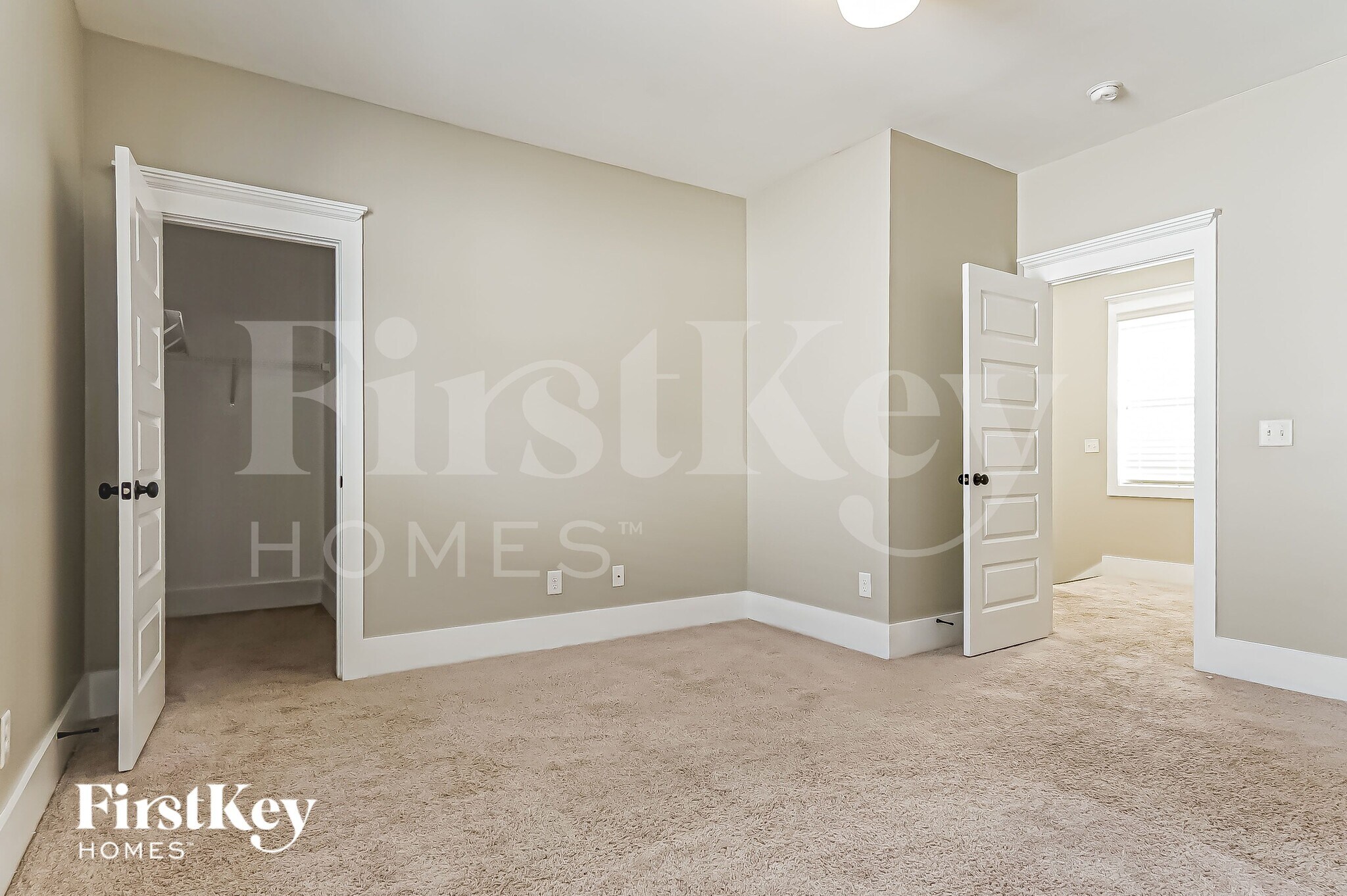 Building Photo - 3253 Sawyer Dr