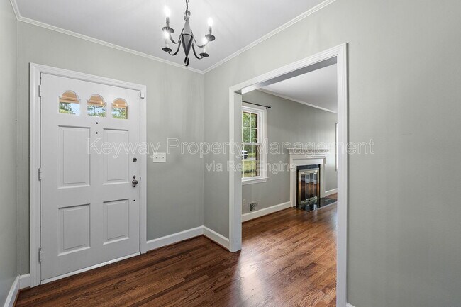 Building Photo - 1529 Dibble Rd S W