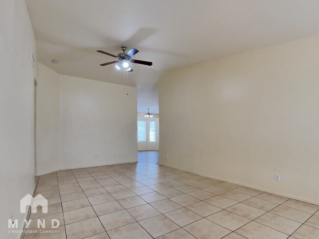 Building Photo - 6642 W Pima St