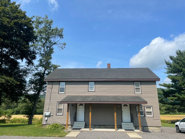 Building Photo - Duplex Side A