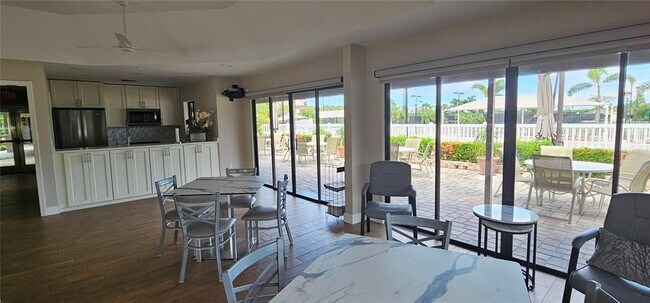 Building Photo - 5220 Landings Blvd