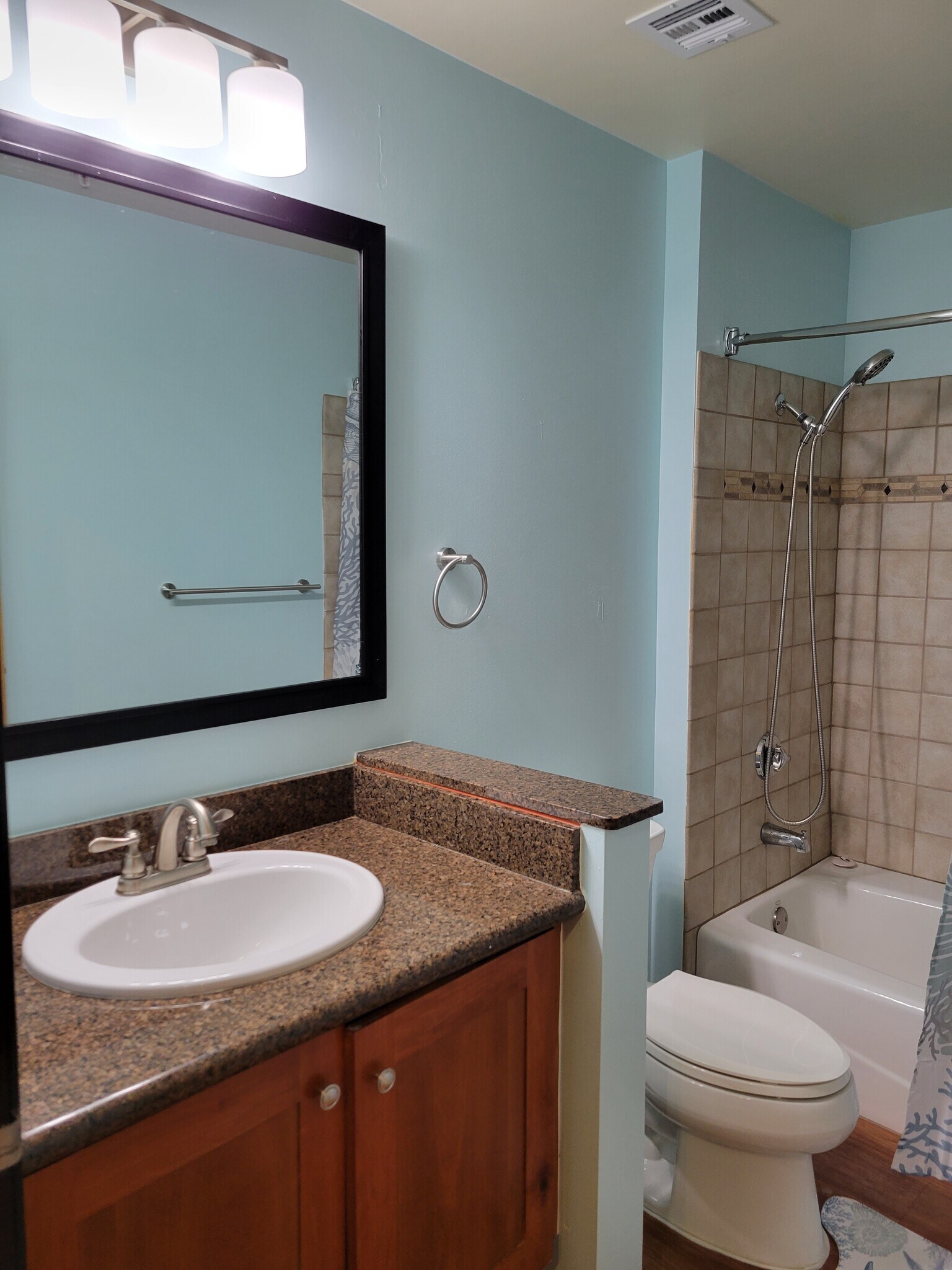 Building Photo - 1551 4th Ave