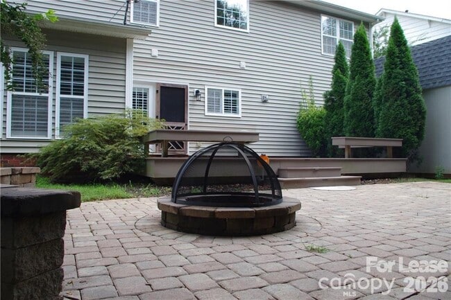 Building Photo - 10604 Quarrier Dr