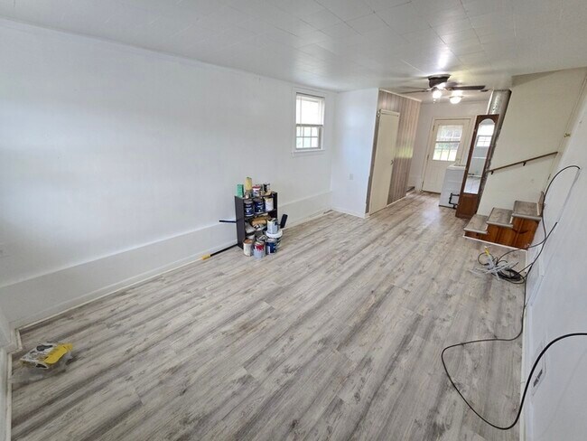 Building Photo - Charming 4-Bedroom Brick Ranch in Virginia Beach!