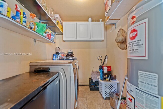 Building Photo - 3605 SW 122nd Pl