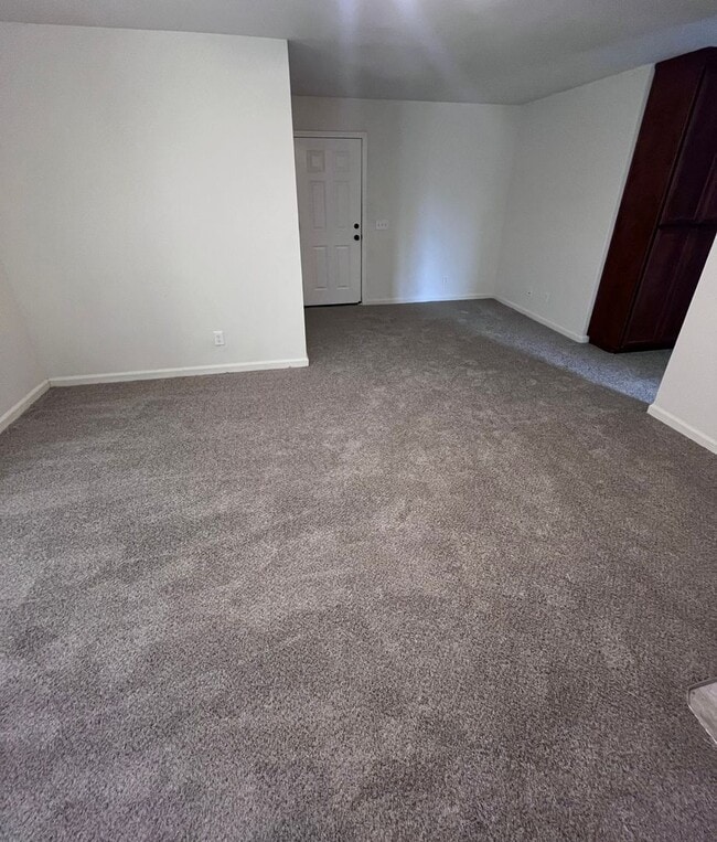 Building Photo - NICE UPDATED HOME IN SACRAMENTO!!