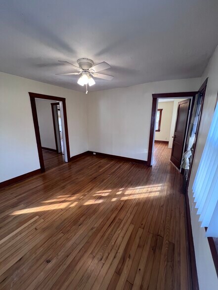 Building Photo - 5202 Dakota Ave