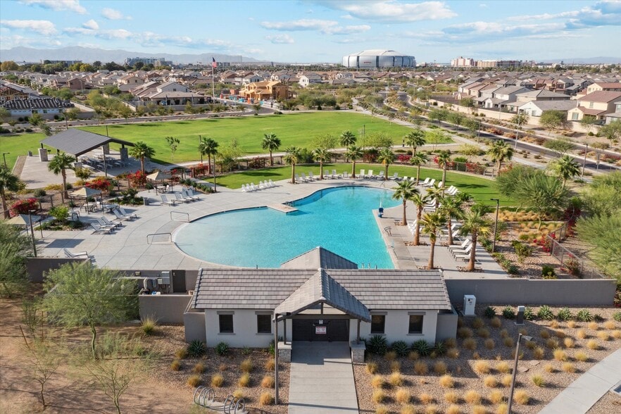 StoneHaven Pool - 9052 W Georgia Ave
