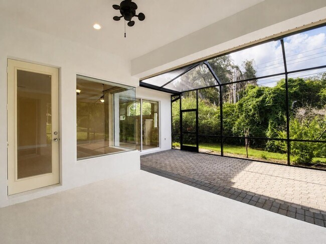 Building Photo - Now Available for Rent – 4/3 with flex room
