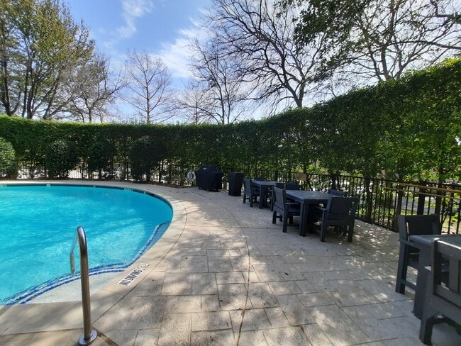 Building Photo - This place has it all...