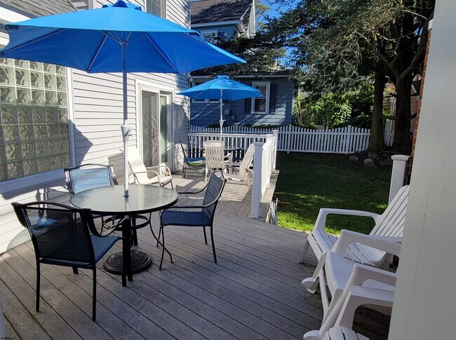 Building Photo - 8606 Monmouth Ave