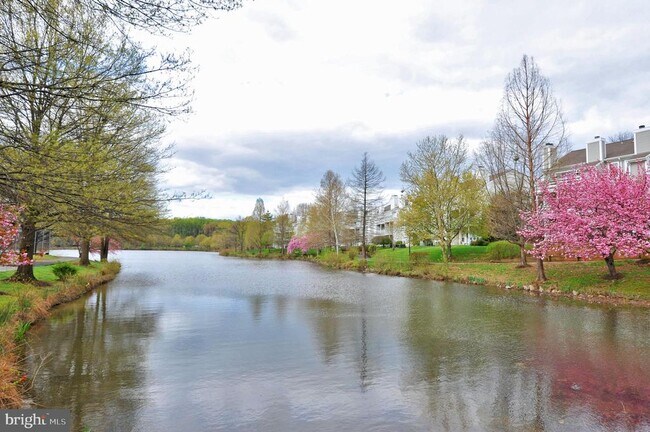 Building Photo - 2844 Yarling Ct