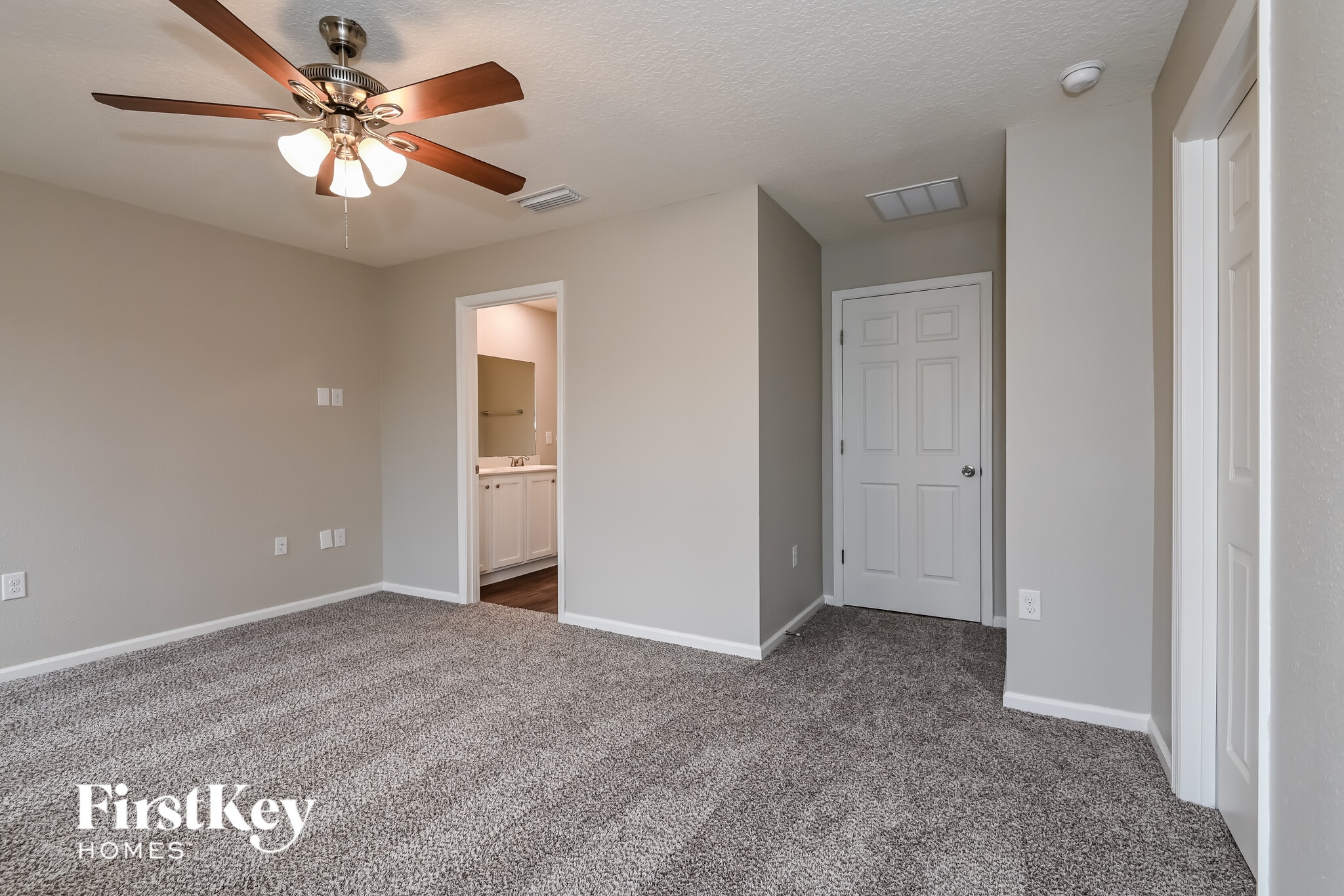 Building Photo - 242 Santorini Ct