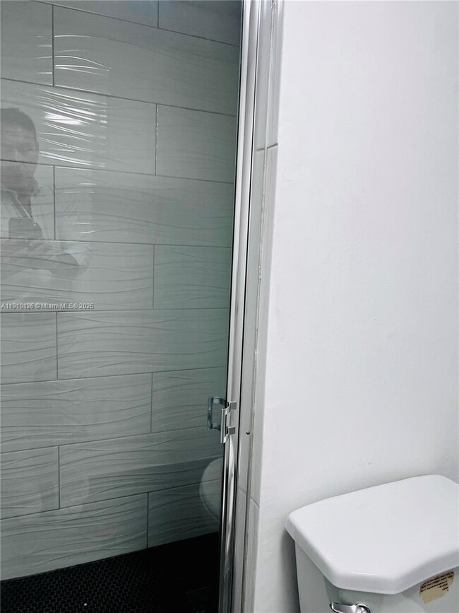 Building Photo - 1050 SE 15th St