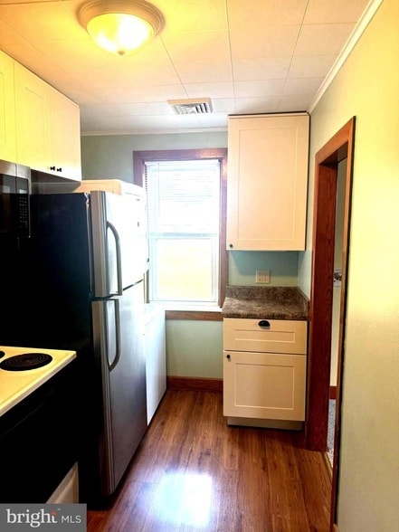 Building Photo - 10899 Fish and Game Rd