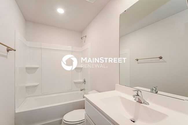 Building Photo - 4 Bedroom Pet-Friendly Home in Zebulon, NC with Main Street Renewal