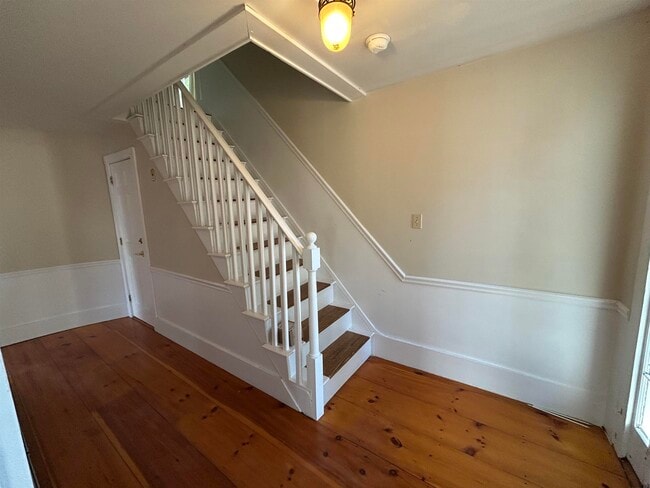 Building Photo - 23 Garfield St