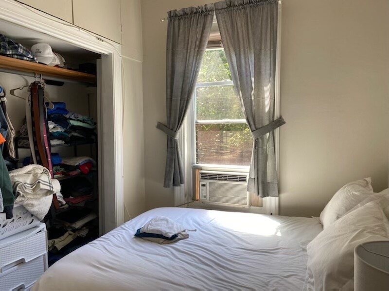 Building Photo - 17 Dartmouth Plz