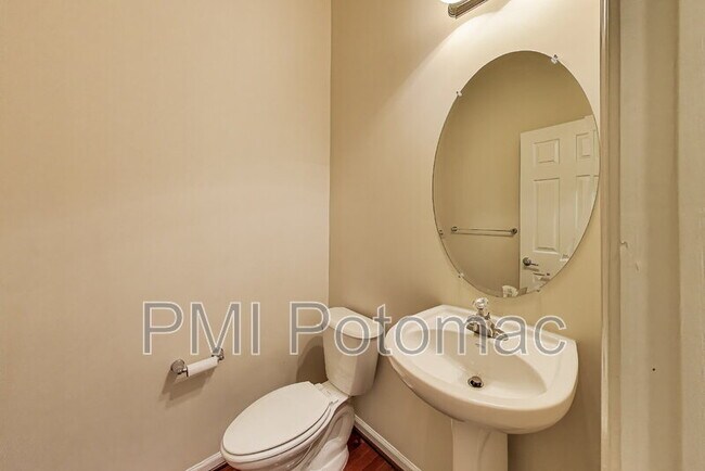 Building Photo - 2133 Little Sorrel Way