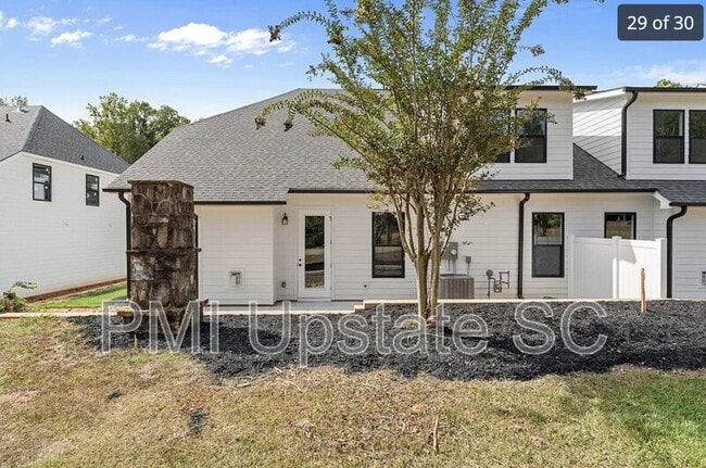 Building Photo - 309 Breakwater Ln