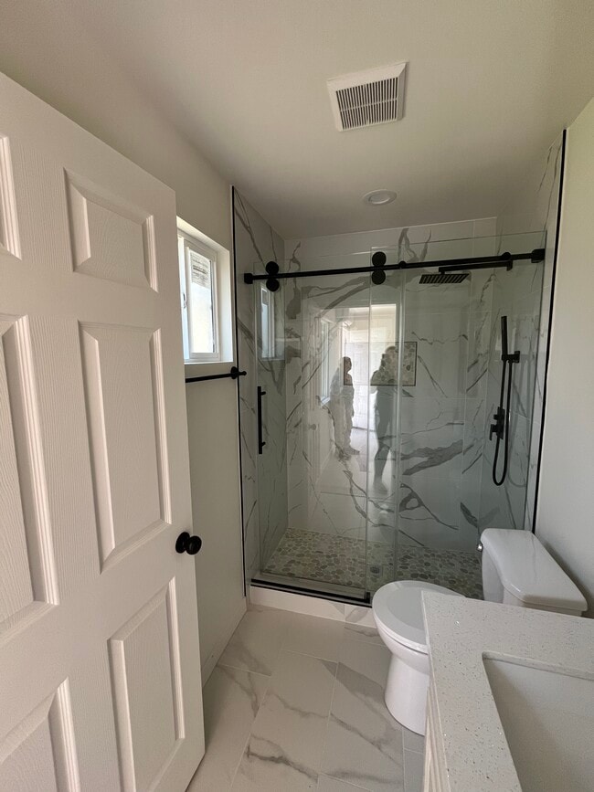 Building Photo - 14629 Haynes St