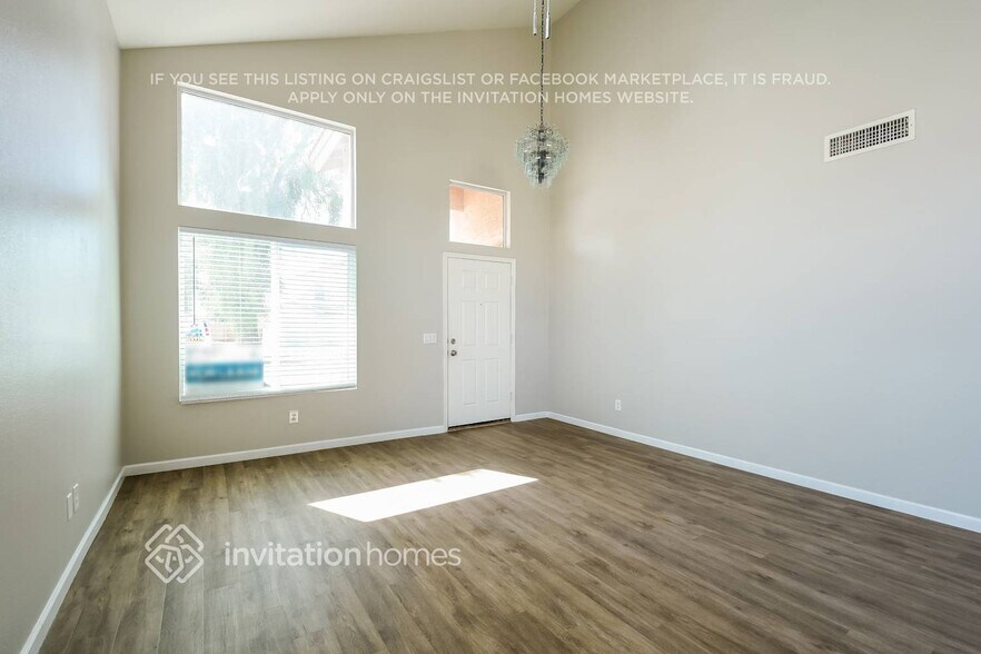 Building Photo - 8614 W Echo Ln