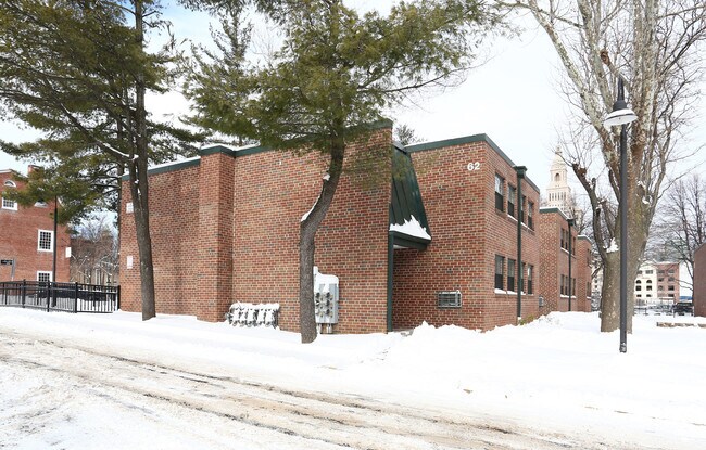 Building Photo - Sheldon Oak II Coop