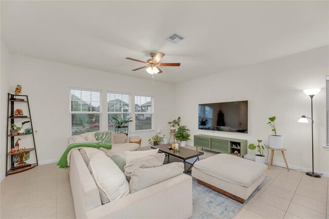 Building Photo - 16900 Adoro Dr