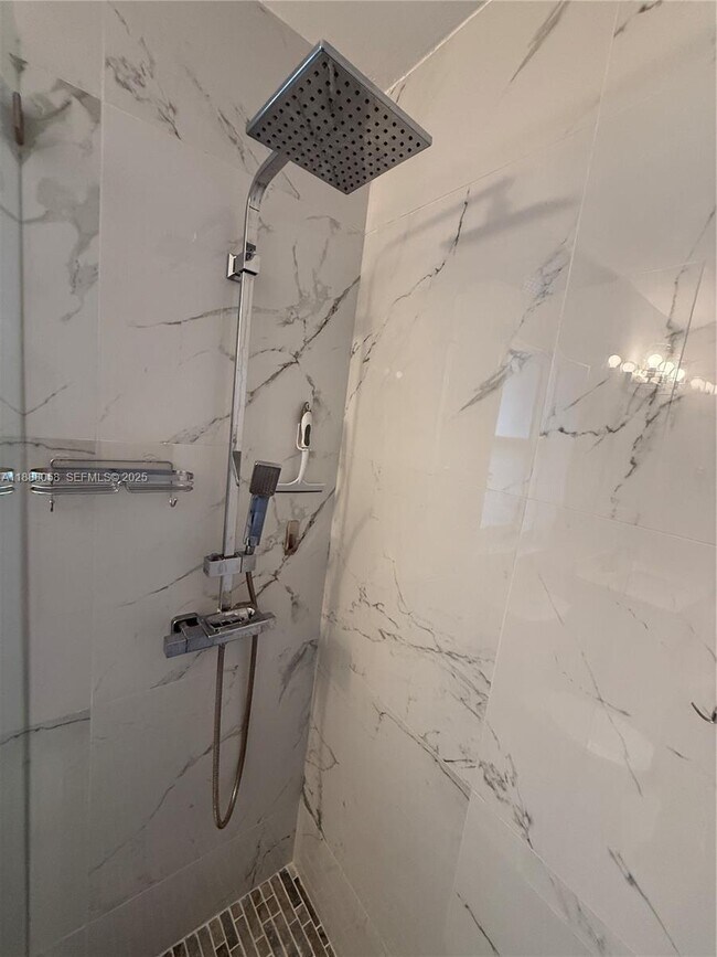 Building Photo - 5225 NW 112th Ave