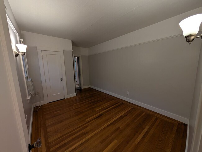 Building Photo - 92035th