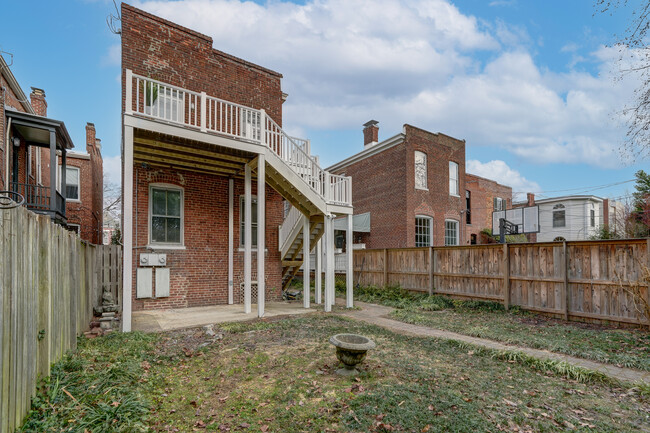 Building Photo - 1913 Hanover Ave