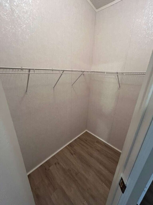 Building Photo - 2595 Bryant St