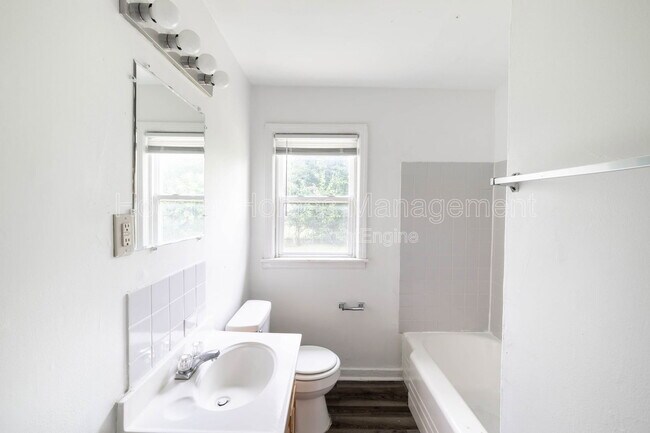 Building Photo - 6119 Nimitz Dr