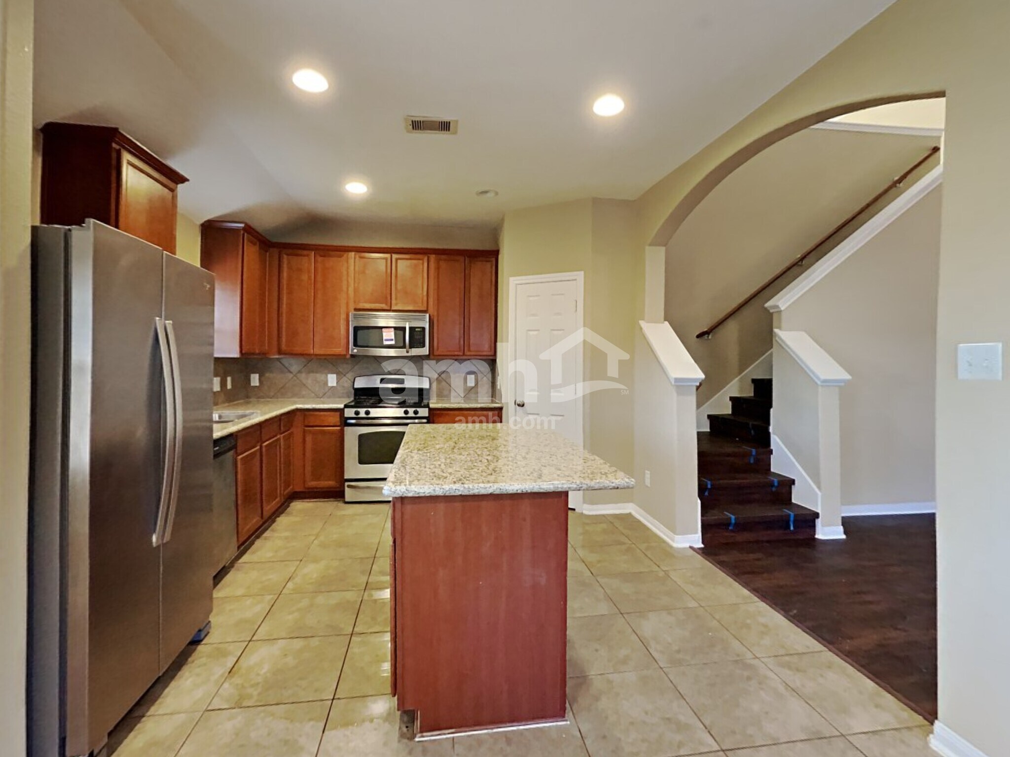 Building Photo - 5318 Rio Dr