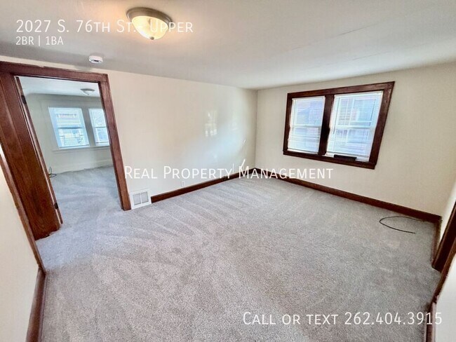 Building Photo - 2027 S 76th St