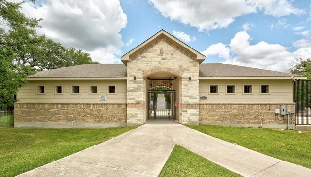 Building Photo - 5704 Levenwood Ln