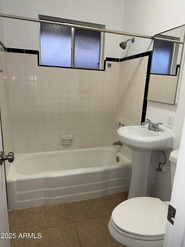 Building Photo - 7130 N 54th Ave