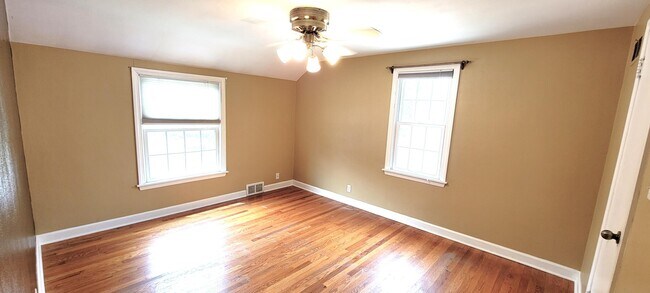 Building Photo - 2626 N 73rd St