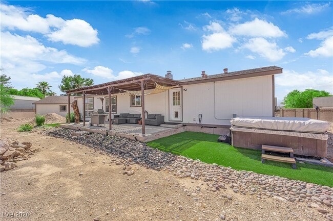 Building Photo - 6425 W Quail Ave