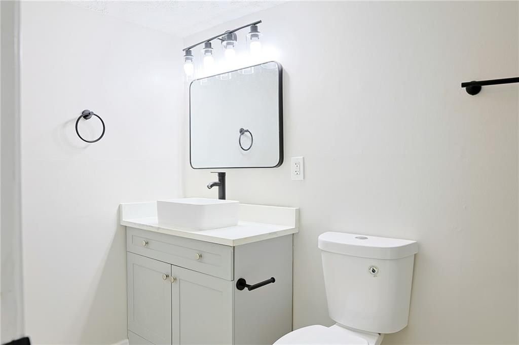 Building Photo - 4411 Flakes Mill Rd