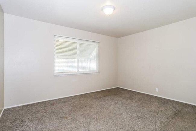 Building Photo - 3504 St George Dr