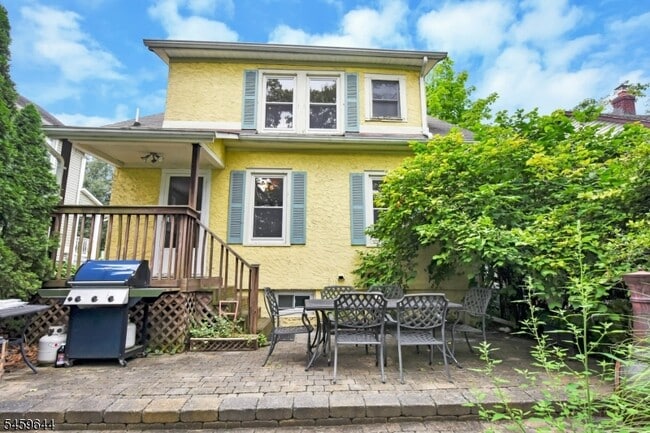 Building Photo - 509 Farview St