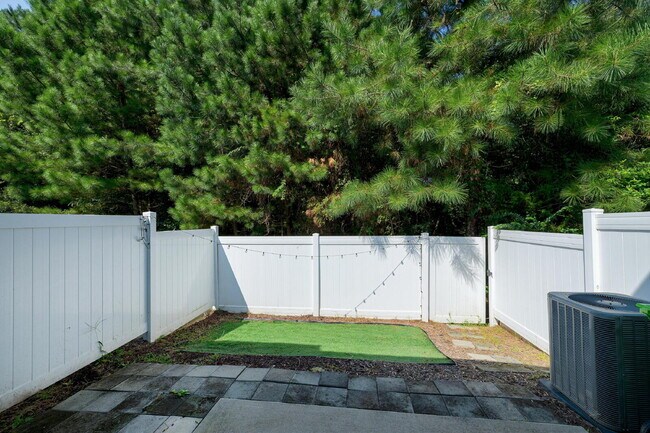 Building Photo - 2950 Britmass Drive