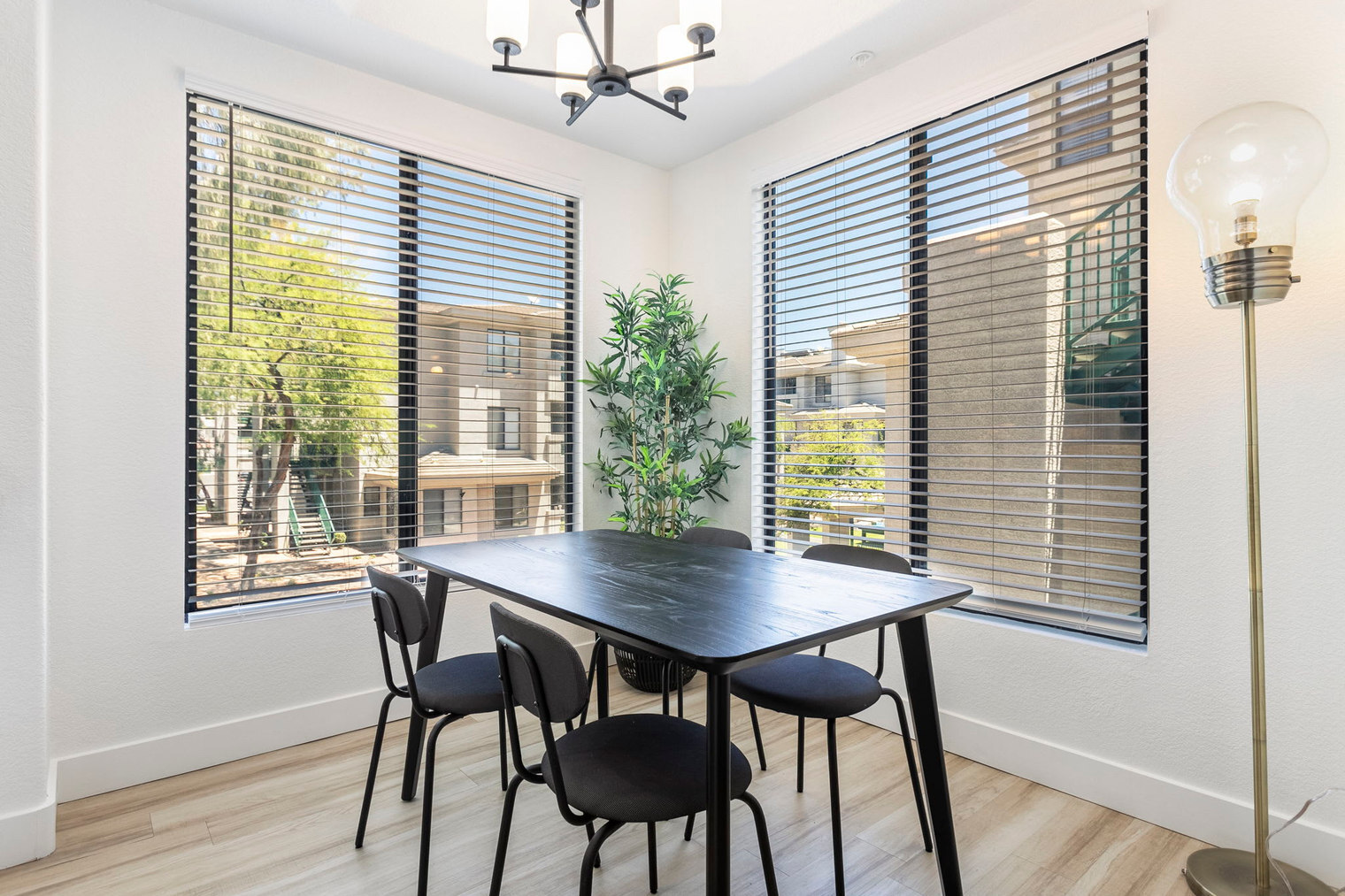 Building Photo - 15608 N 71st St