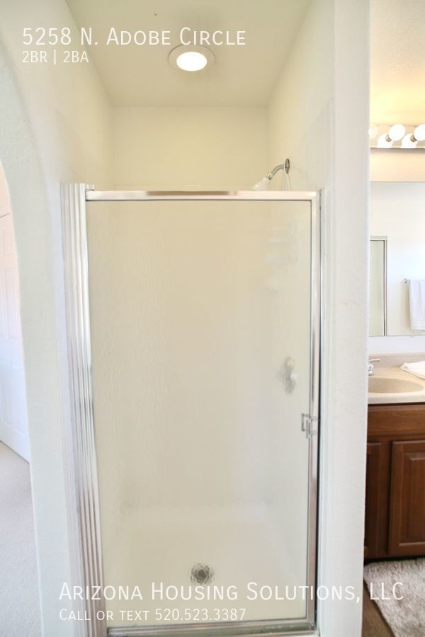 Building Photo - 5258 N Adobe Cir