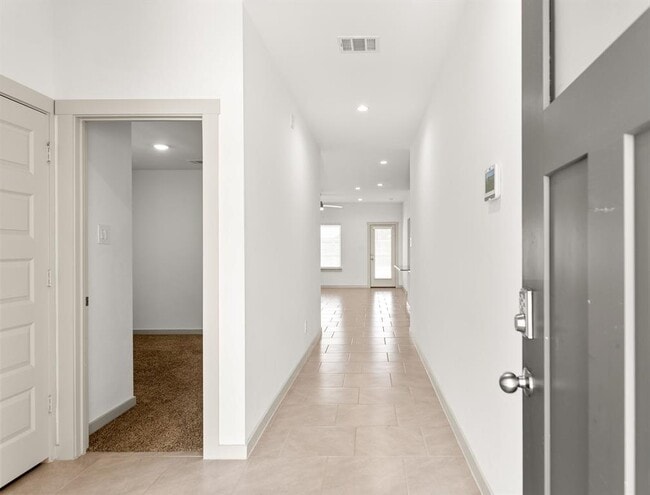 Building Photo - 4918 Pne Hvn Ln