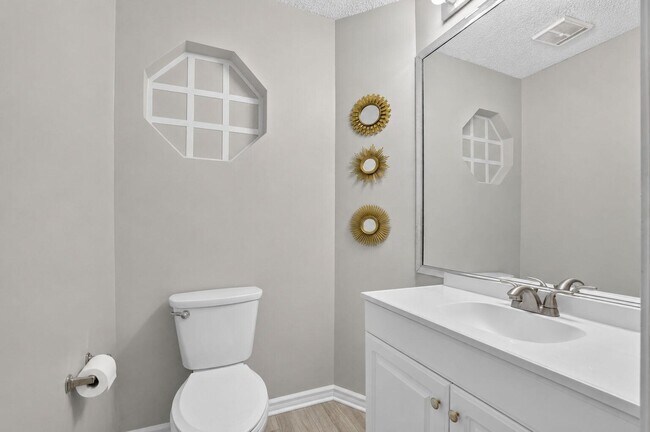 Building Photo - 5314 Sapphire Valley