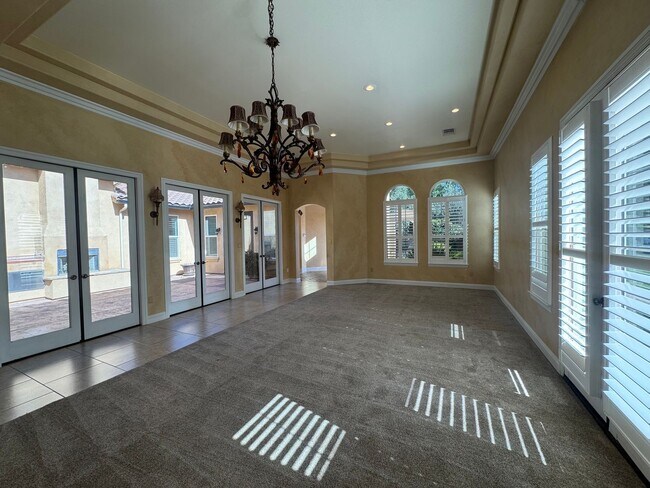 Building Photo - Executive Seven Oaks Grand Island MOVE IN ...