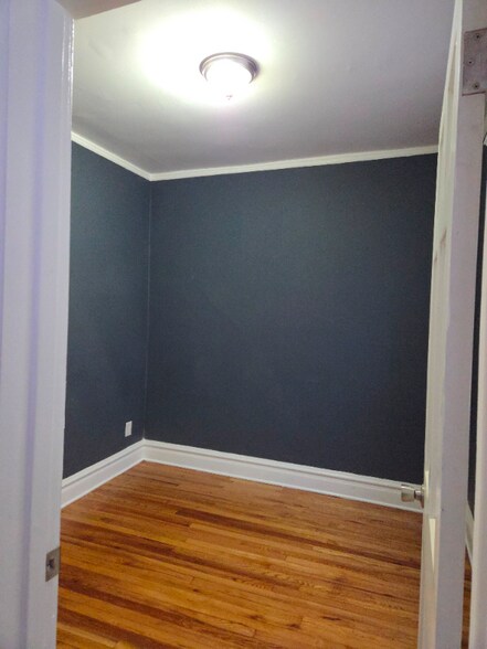 Building Photo - 6632 S University Ave